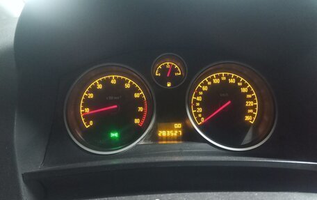 Opel Zafira B, 2007 год, 670 000 рублей, 4 фотография