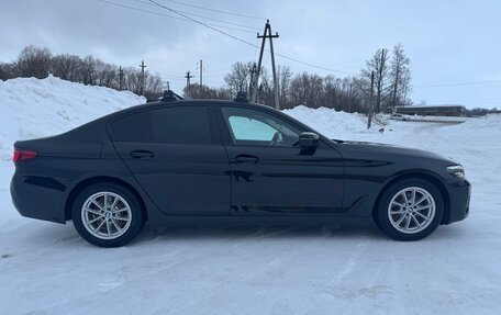 BMW 5 серия, 2020 год, 3 890 000 рублей, 2 фотография