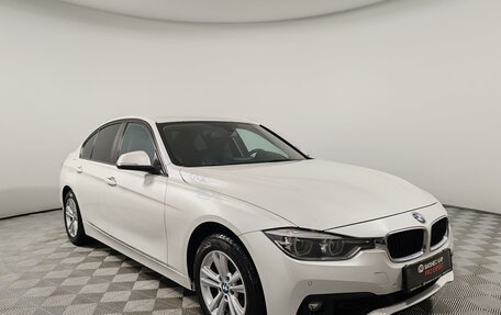 BMW 3 серия, 2018 год, 1 899 000 рублей, 3 фотография