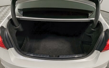 BMW 3 серия, 2018 год, 1 899 000 рублей, 10 фотография