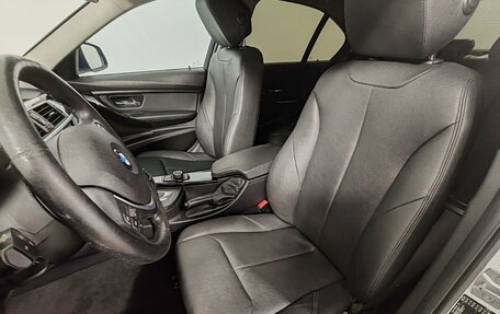 BMW 3 серия, 2018 год, 1 899 000 рублей, 21 фотография