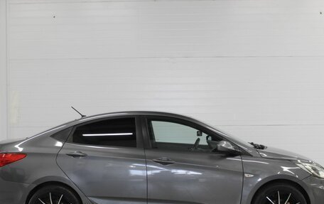 Hyundai Solaris II рестайлинг, 2012 год, 820 000 рублей, 4 фотография