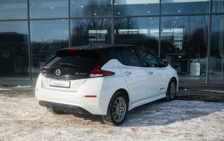 Nissan Leaf II, 2018 год, 1 650 000 рублей, 2 фотография