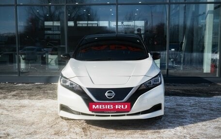 Nissan Leaf II, 2018 год, 1 650 000 рублей, 3 фотография