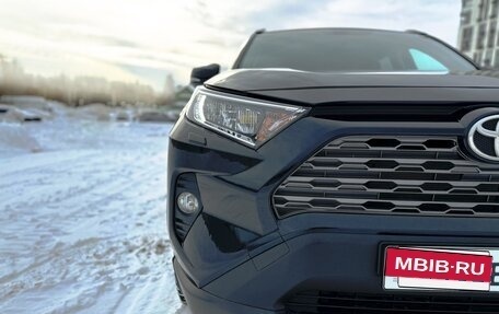 Toyota RAV4, 2021 год, 3 710 000 рублей, 8 фотография