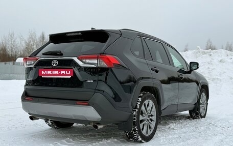 Toyota RAV4, 2021 год, 3 710 000 рублей, 4 фотография