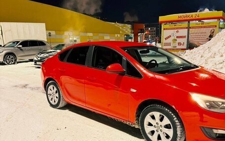 Opel Astra J, 2014 год, 895 000 рублей, 3 фотография