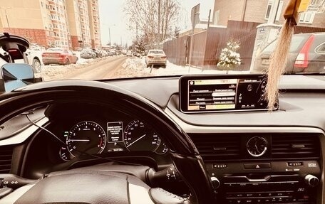 Lexus RX IV рестайлинг, 2016 год, 3 800 000 рублей, 15 фотография