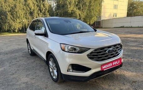 Ford Edge II рестайлинг, 2019 год, 2 388 000 рублей, 23 фотография