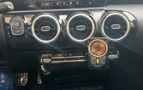 Mercedes-Benz A-Класс, 2020 год, 2 490 000 рублей, 13 фотография