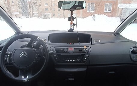 Citroen C4 Picasso II рестайлинг, 2010 год, 750 000 рублей, 4 фотография