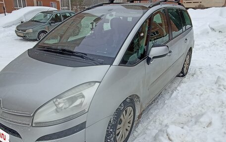 Citroen C4 Picasso II рестайлинг, 2010 год, 750 000 рублей, 2 фотография