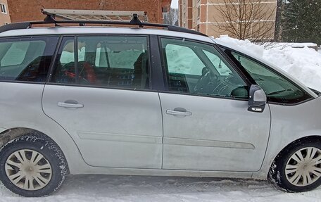 Citroen C4 Picasso II рестайлинг, 2010 год, 750 000 рублей, 3 фотография