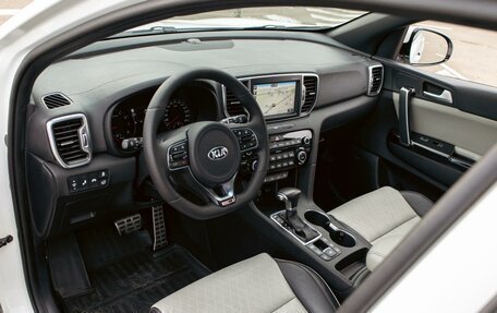 KIA Sportage IV рестайлинг, 2018 год, 1 695 000 рублей, 13 фотография