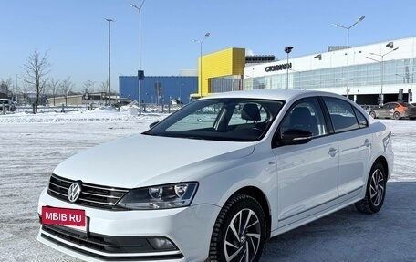 Volkswagen Jetta VI, 2018 год, 1 290 000 рублей, 2 фотография