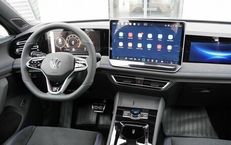 Volkswagen Tiguan, 2025 год, 4 900 000 рублей, 13 фотография