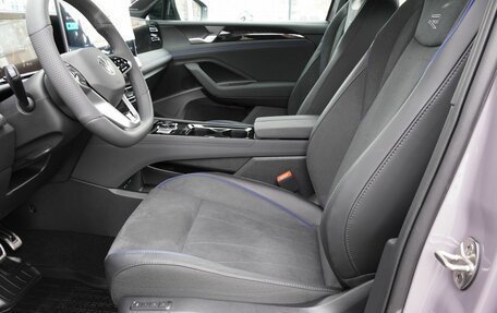 Volkswagen Tiguan, 2025 год, 4 900 000 рублей, 16 фотография