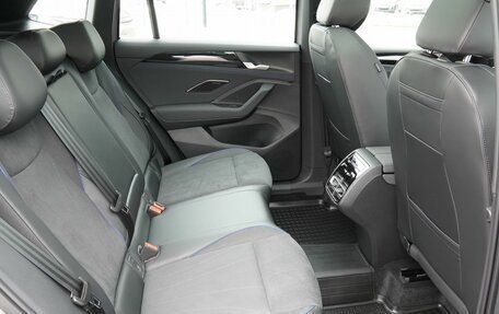 Volkswagen Tiguan, 2025 год, 4 900 000 рублей, 25 фотография