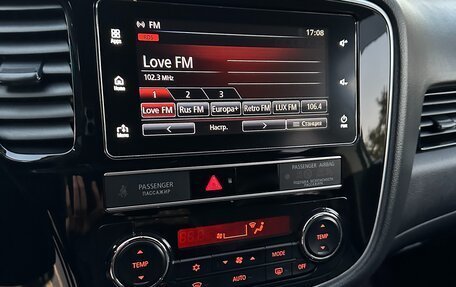 Mitsubishi Outlander III рестайлинг 3, 2019 год, 2 200 000 рублей, 14 фотография