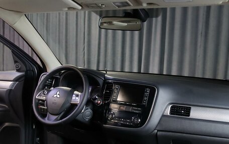 Mitsubishi Outlander III рестайлинг 3, 2014 год, 1 449 000 рублей, 6 фотография