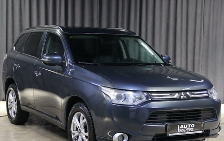 Mitsubishi Outlander III рестайлинг 3, 2014 год, 1 449 000 рублей, 2 фотография