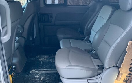 Hyundai Grand Starex Grand Starex I рестайлинг 2, 2011 год, 2 000 000 рублей, 8 фотография