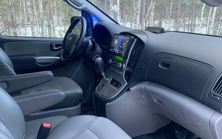 Hyundai Grand Starex Grand Starex I рестайлинг 2, 2011 год, 2 000 000 рублей, 6 фотография