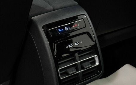 Volkswagen Tiguan, 2025 год, 4 900 000 рублей, 17 фотография