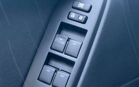 Toyota Land Cruiser Prado 150 рестайлинг 2, 2019 год, 5 500 000 рублей, 8 фотография