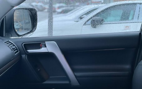 Toyota Land Cruiser Prado 150 рестайлинг 2, 2019 год, 5 500 000 рублей, 11 фотография