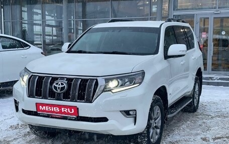 Toyota Land Cruiser Prado 150 рестайлинг 2, 2019 год, 5 500 000 рублей, 2 фотография