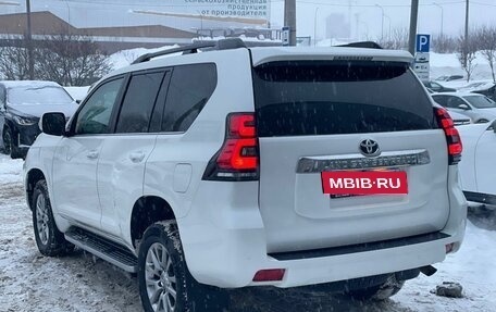 Toyota Land Cruiser Prado 150 рестайлинг 2, 2019 год, 5 500 000 рублей, 7 фотография