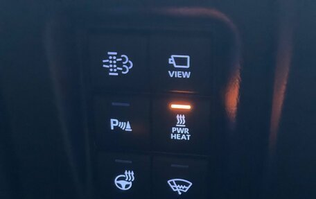 Toyota Land Cruiser Prado 150 рестайлинг 2, 2019 год, 5 500 000 рублей, 19 фотография