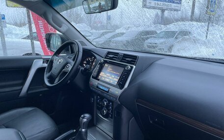 Toyota Land Cruiser Prado 150 рестайлинг 2, 2019 год, 5 500 000 рублей, 24 фотография