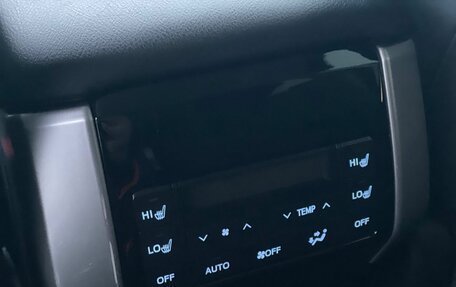 Toyota Land Cruiser Prado 150 рестайлинг 2, 2019 год, 5 500 000 рублей, 28 фотография