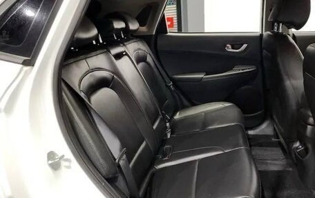 Hyundai Kona I, 2021 год, 1 775 000 рублей, 10 фотография