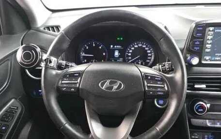 Hyundai Kona I, 2018 год, 1 715 000 рублей, 6 фотография