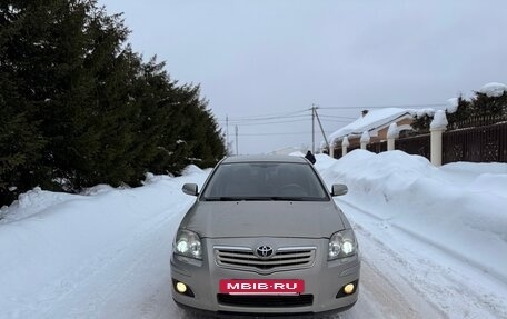 Toyota Avensis III рестайлинг, 2007 год, 677 000 рублей, 2 фотография