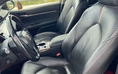 Toyota Camry, 2019 год, 2 650 000 рублей, 3 фотография