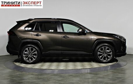 Toyota RAV4, 2019 год, 3 747 000 рублей, 4 фотография