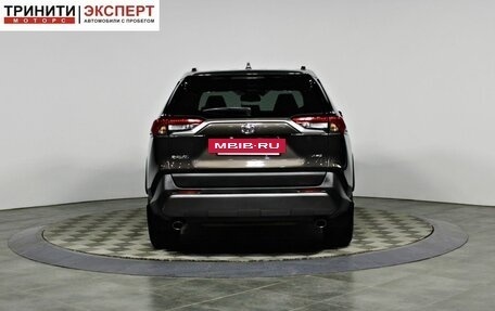 Toyota RAV4, 2019 год, 3 747 000 рублей, 6 фотография