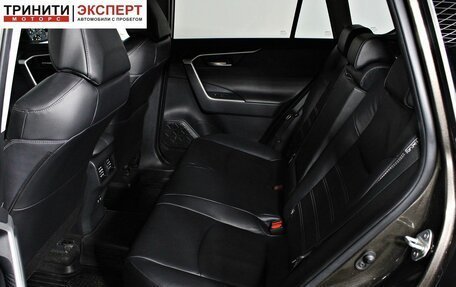 Toyota RAV4, 2019 год, 3 747 000 рублей, 16 фотография