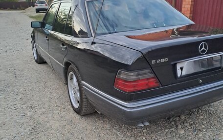 Mercedes-Benz E-Класс, 1994 год, 570 000 рублей, 3 фотография