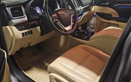 Toyota Highlander III, 2014 год, 3 050 000 рублей, 7 фотография