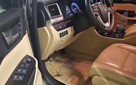 Toyota Highlander III, 2014 год, 3 050 000 рублей, 13 фотография