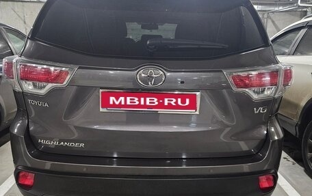 Toyota Highlander III, 2014 год, 3 050 000 рублей, 2 фотография