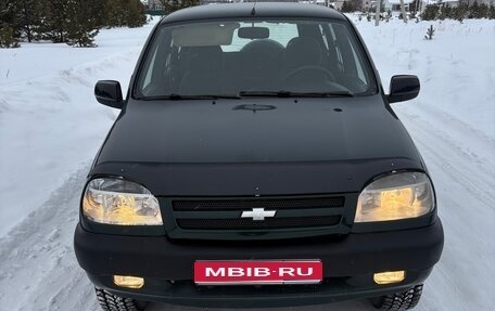 Chevrolet Niva I рестайлинг, 2003 год, 310 000 рублей, 1 фотография