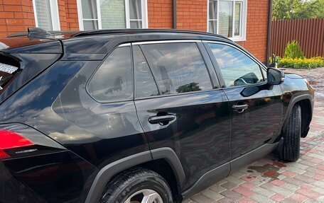 Toyota RAV4, 2020 год, 2 680 000 рублей, 2 фотография