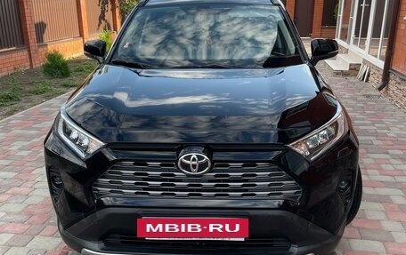 Toyota RAV4, 2020 год, 2 680 000 рублей, 7 фотография
