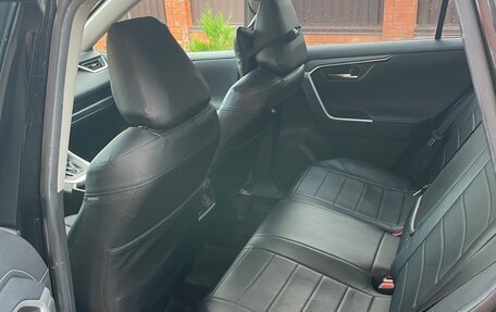 Toyota RAV4, 2020 год, 2 680 000 рублей, 12 фотография